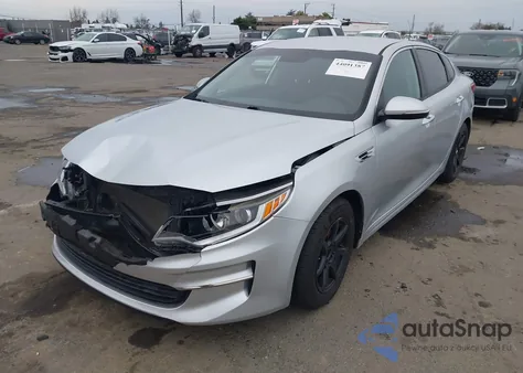 2017 Kia Optima Lx z USA, uszkodzony, nr VIN 5XXGT4L37HG122853